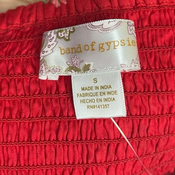 Band of Gypsies NWT Crop Top in Red Floral With Puckered Back Size Small - Picture 5 of 5